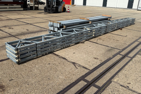 9.70 x 25.00m (242.5m²) platdak
